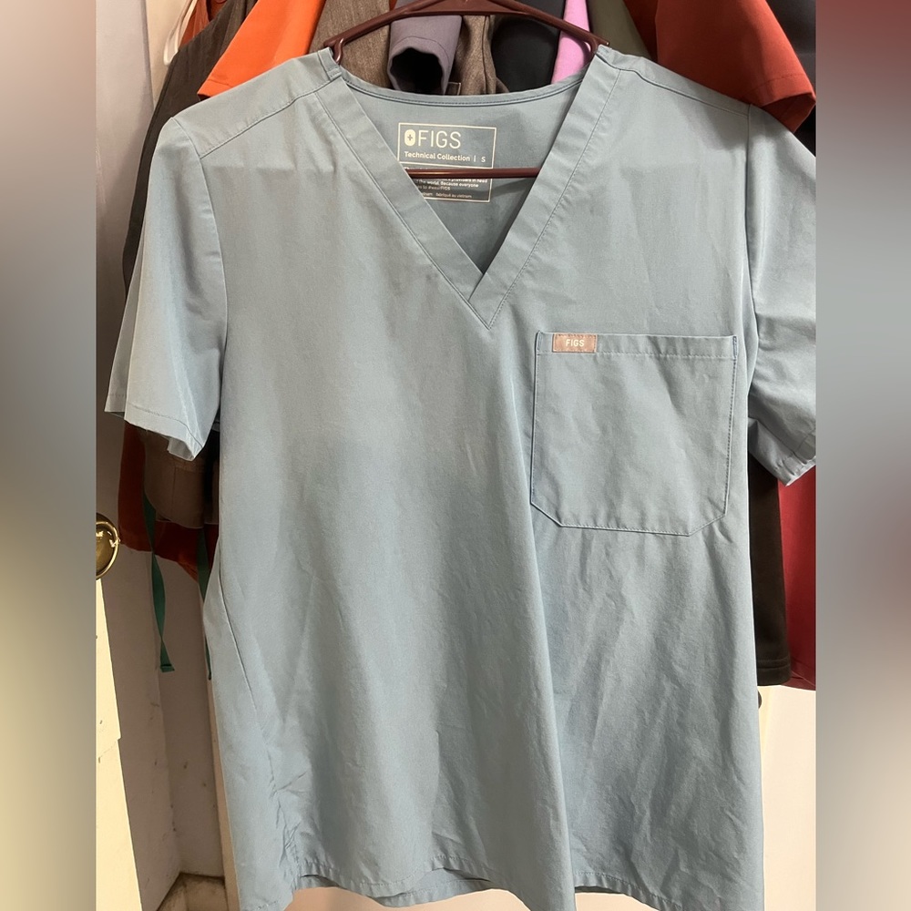 Figs Scrub top.
